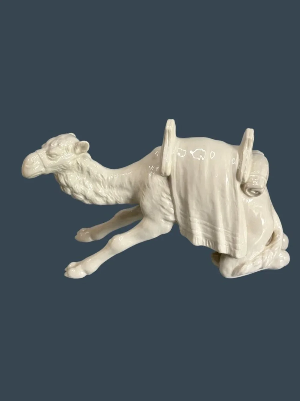 Vintage White Goebel Hummel Kneeling Nativity Camel TMK2 Full Bee Germany 9